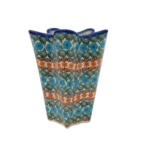 Flower vase (A104 D62)