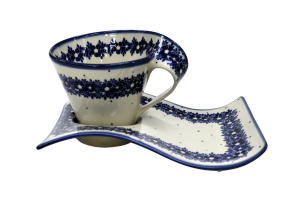 Cup with a tray (A41 D51)  