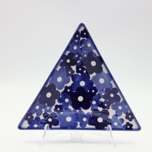 Triangular ceramic platter (A552 D126) 