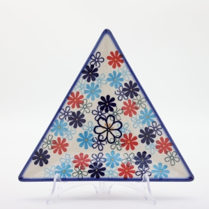 Triangular ceramic platter (A552 D44)        