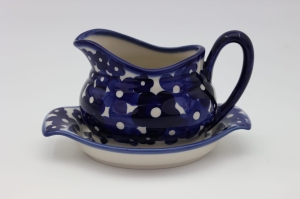 Sauce boat with a tray (A37 D126)  