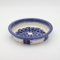 Okrągłe ceramiczne naczynie do zapiekania z Bolesławca, ręcznie zdobiona ceramika bolesławiecka, polskie rękodzieło artystyczne do piekarnika, mikrofalówki i zmywarki.