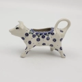 This ceramic cow-shaped creamer with a 100 ml capacity is an absolute classic of Bolesławiec craftsmanship, combined with a joyful design that will liven up any table and make your coffee ritual even more pleasant.