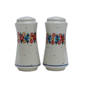 Salt and pepper shakers (A16 D52)