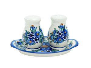 Salt and pepper shakers (A12 D7)